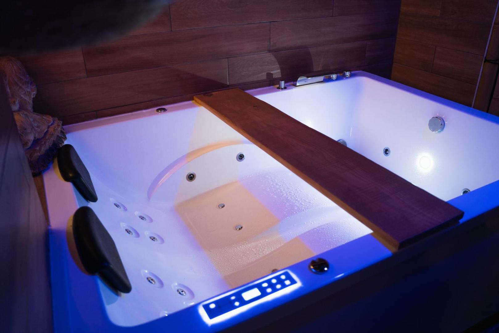 Апартаменты Le Balneo Jacuzzi Vieil Antibes Safranier Экстерьер фото